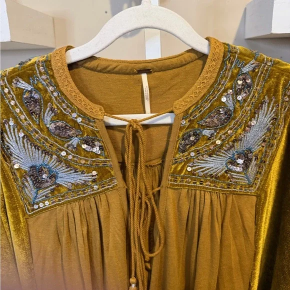 Free People Hearts Aflame Oversized Gold Velvet Embroidered Blouse - Picture 9 of 11